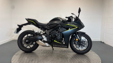 24MY Honda CBR650R E-Clutch